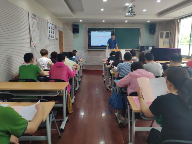 上海市社區(qū)<a href=http://017771.cn target=_blank class=infotextkey>健身</a>俱樂部