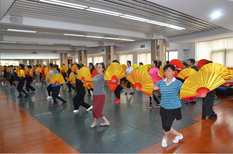 上海市社區(qū)<a href=http://017771.cn target=_blank class=infotextkey>健身</a>俱樂部