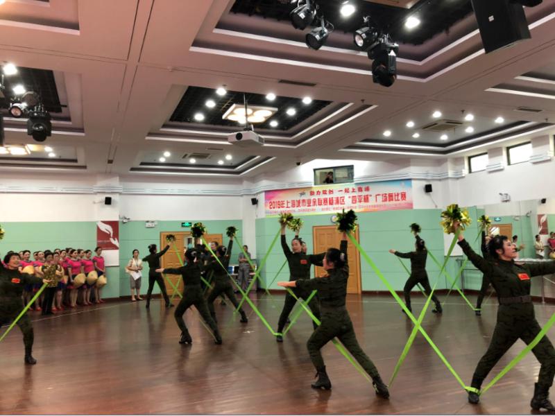 上海市社區(qū)<a href=http://017771.cn target=_blank class=infotextkey>健身</a>俱樂部