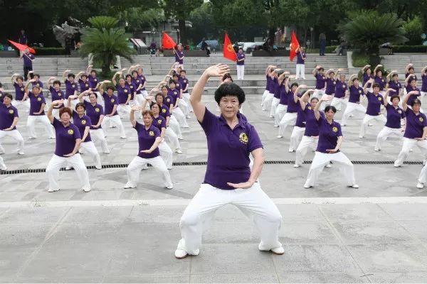 上海市社區(qū)<a href=http://017771.cn target=_blank class=infotextkey>健身</a>俱樂(lè)部