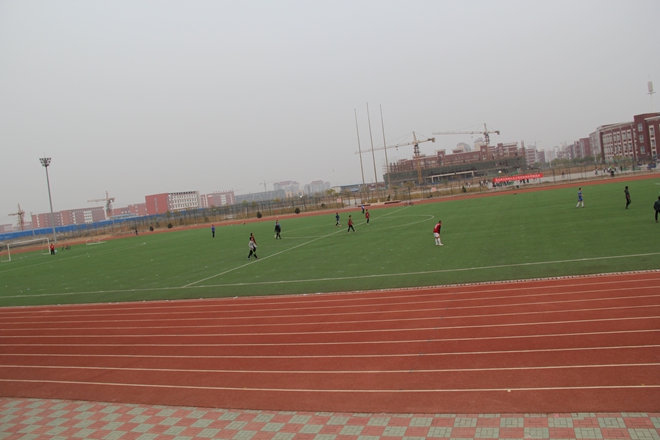 北京交通大學黃驊分校4*4<a href=http://017771.cn target=_blank class=infotextkey>塑膠跑道</a>工程實例