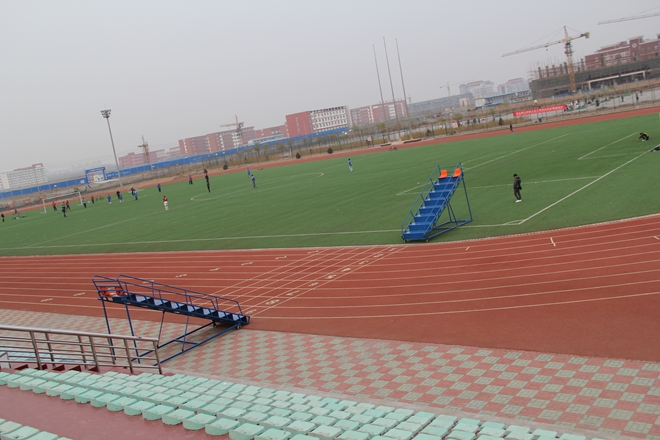 北京交通大學黃驊分校4*4<a href=http://017771.cn target=_blank class=infotextkey>塑膠跑道</a>工程實例