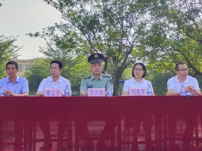 學軍人風采，強國防意識