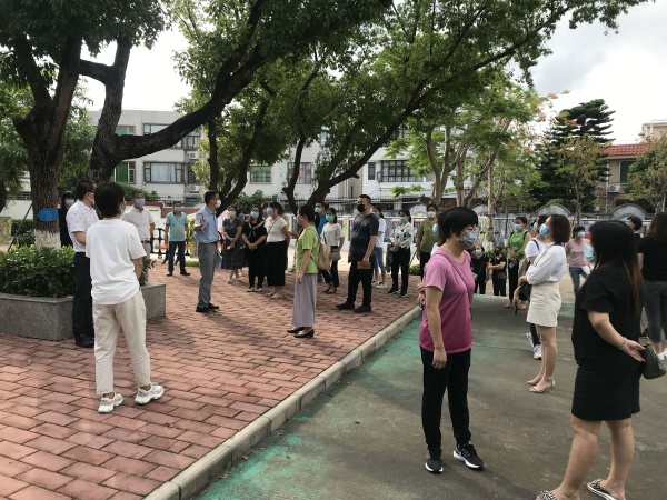 森林平嵐：花開疫散復(fù)課在即，家長代表吃“定心丸”