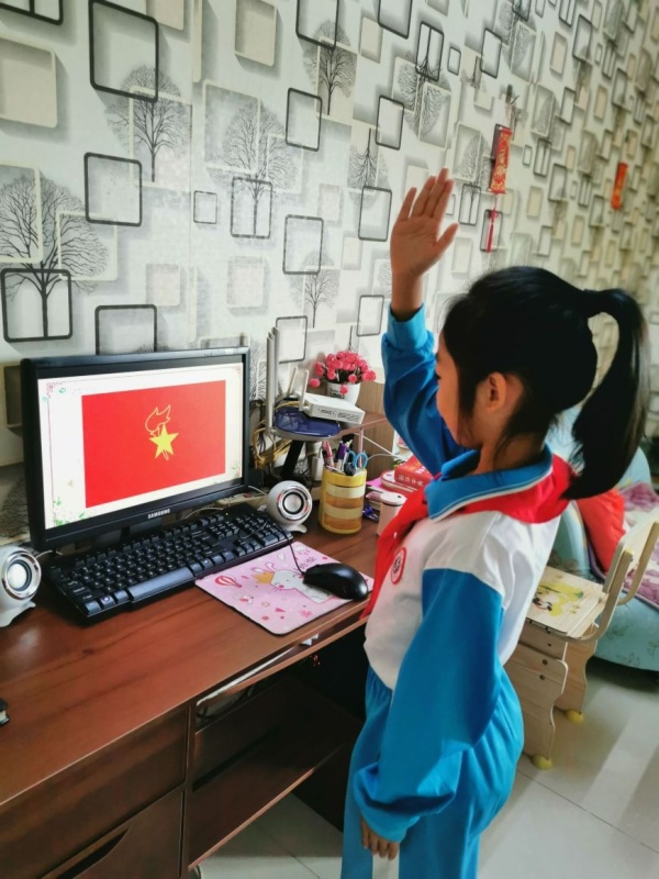 陽光雍小：致敬疫情下的逆行者，爭做新時代少年先鋒