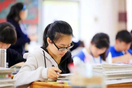 不打無準(zhǔn)備之仗，不說高考考的多牛多好，最起碼高考流程要知道
