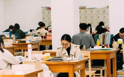 比英語四六級“含金量”高的證書，學(xué)生早考早受益，你考了嗎