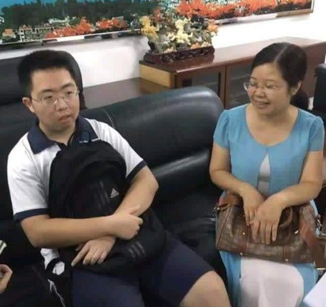 福建理科高考狀元黃昊：我的理想是廈大，天知道我能考上清華