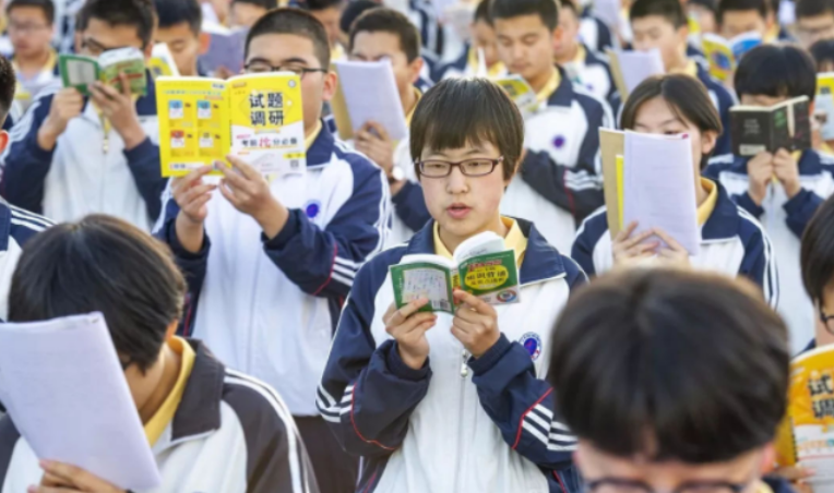 2022年高考新政出臺(tái)，對“身份限制”，這些考生無緣高考