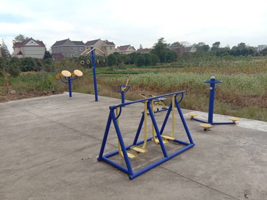 崇明區(qū)中興鎮(zhèn)汲浜12隊健身點