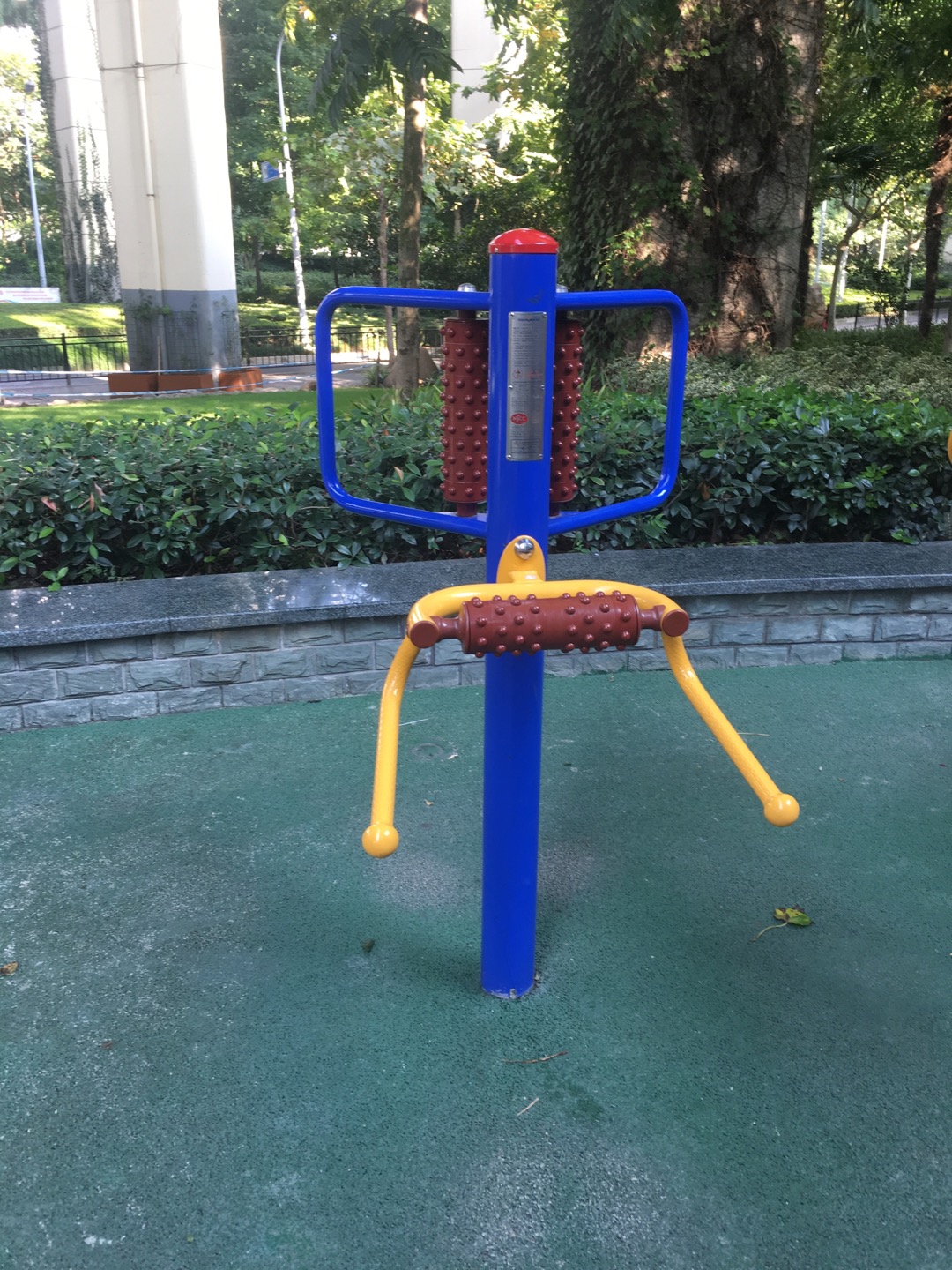 腰背按摩器