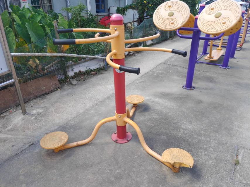 扭腰器