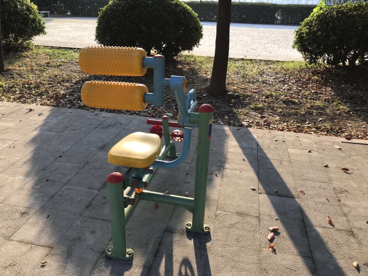 腹背鍛煉器