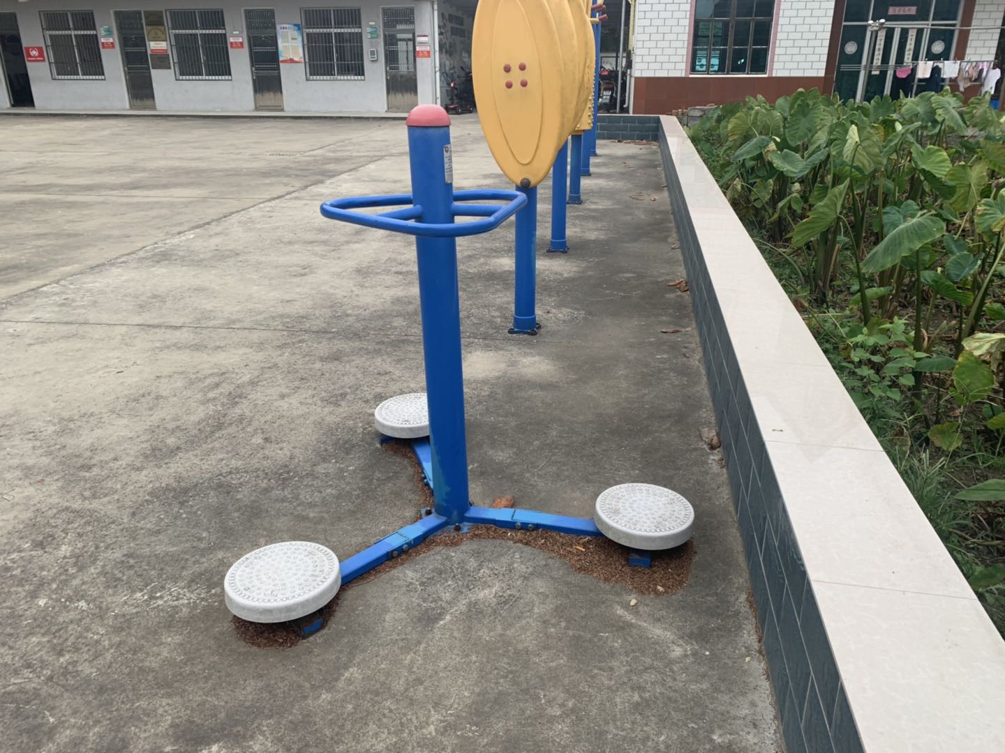 扭腰器