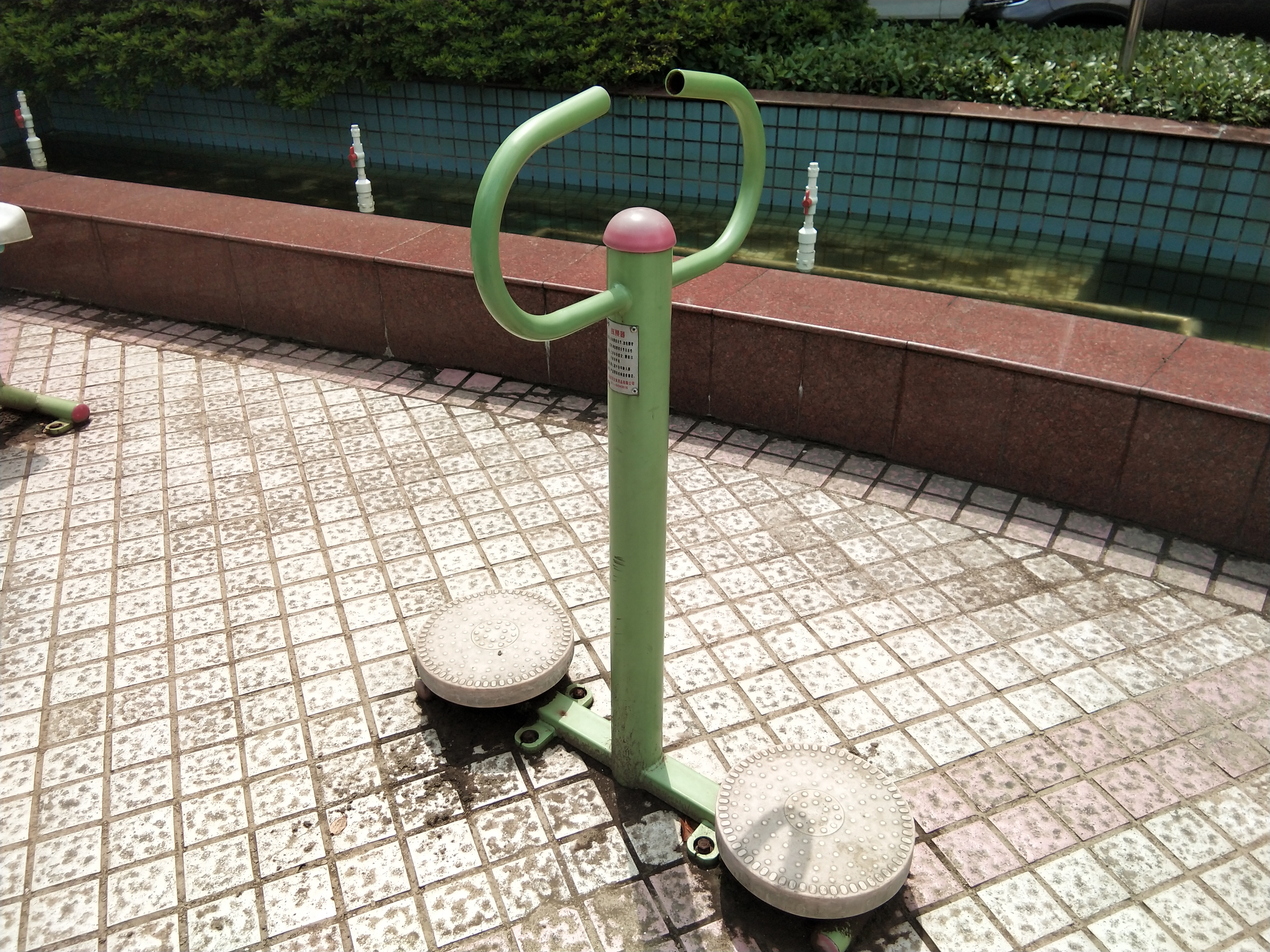 扭腰器