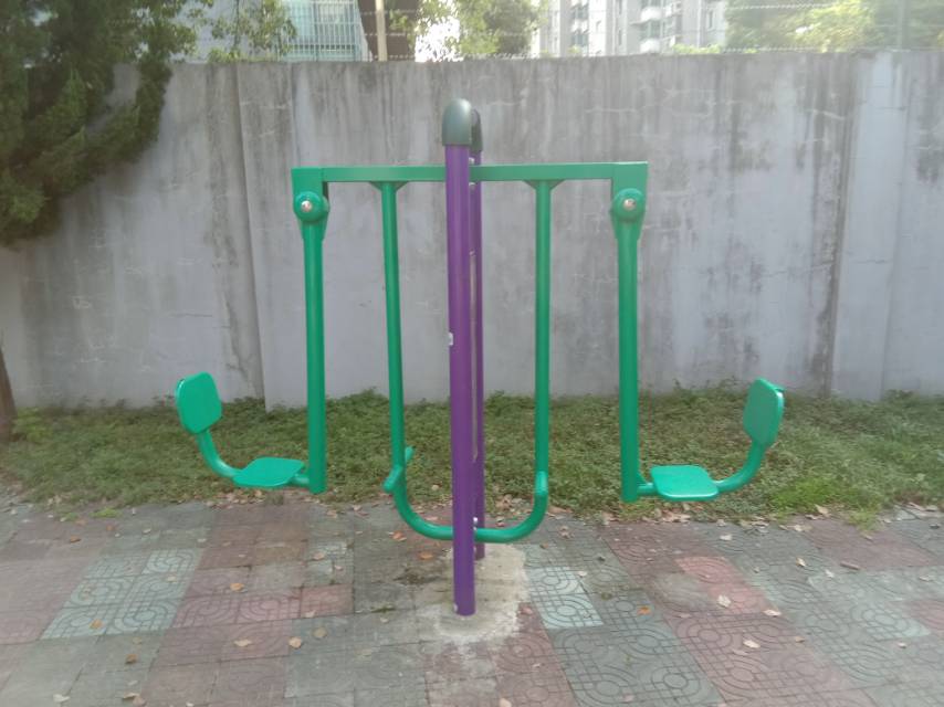 雙位蹬力器