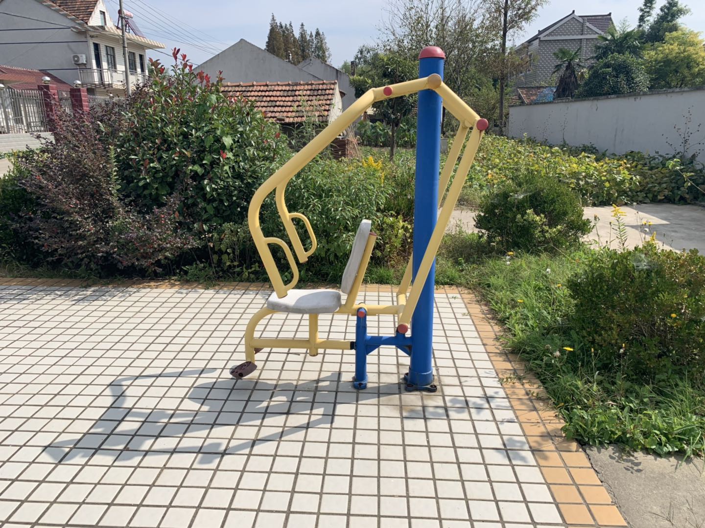 自重推胸器