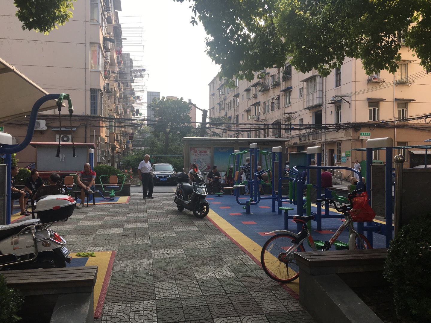 海濱二村一居委健身點