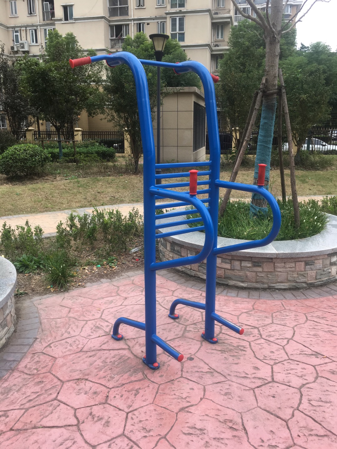 多功能訓練器