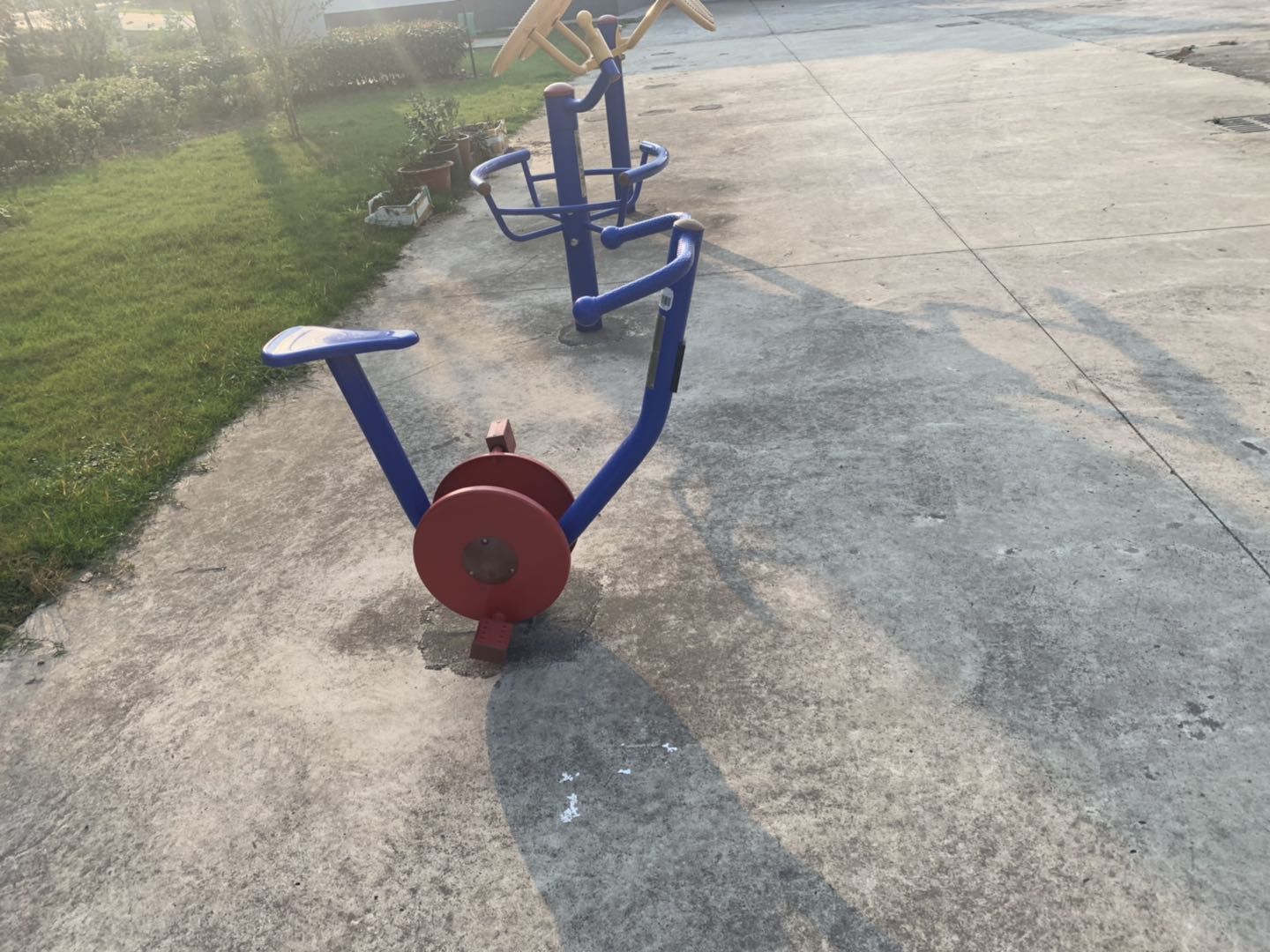 直立健身車