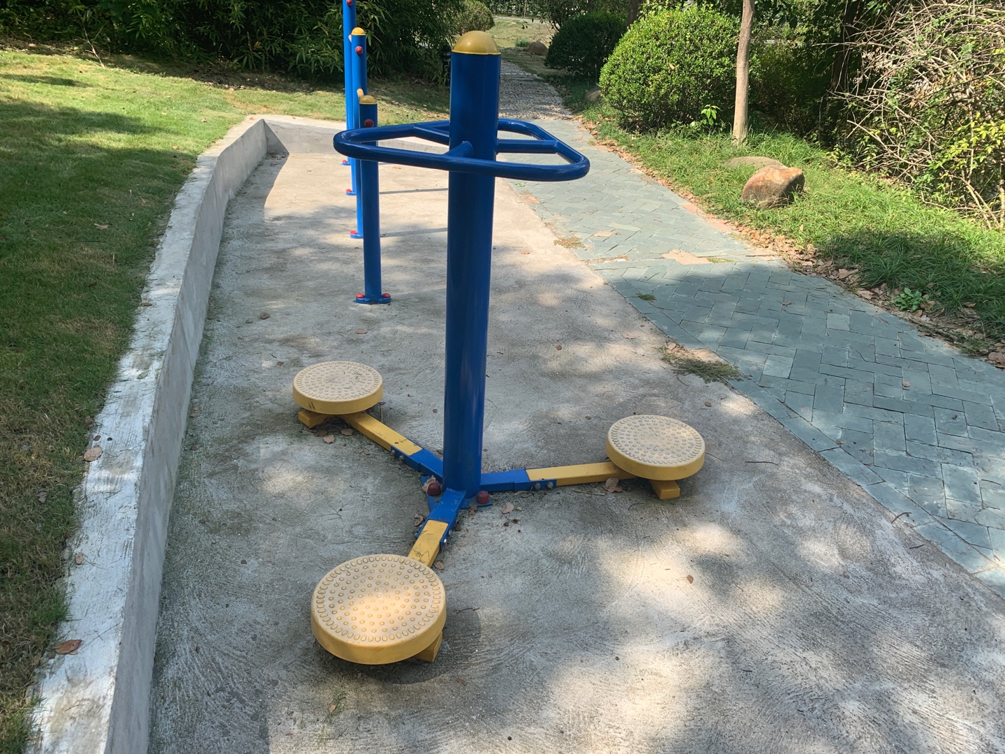扭腰器