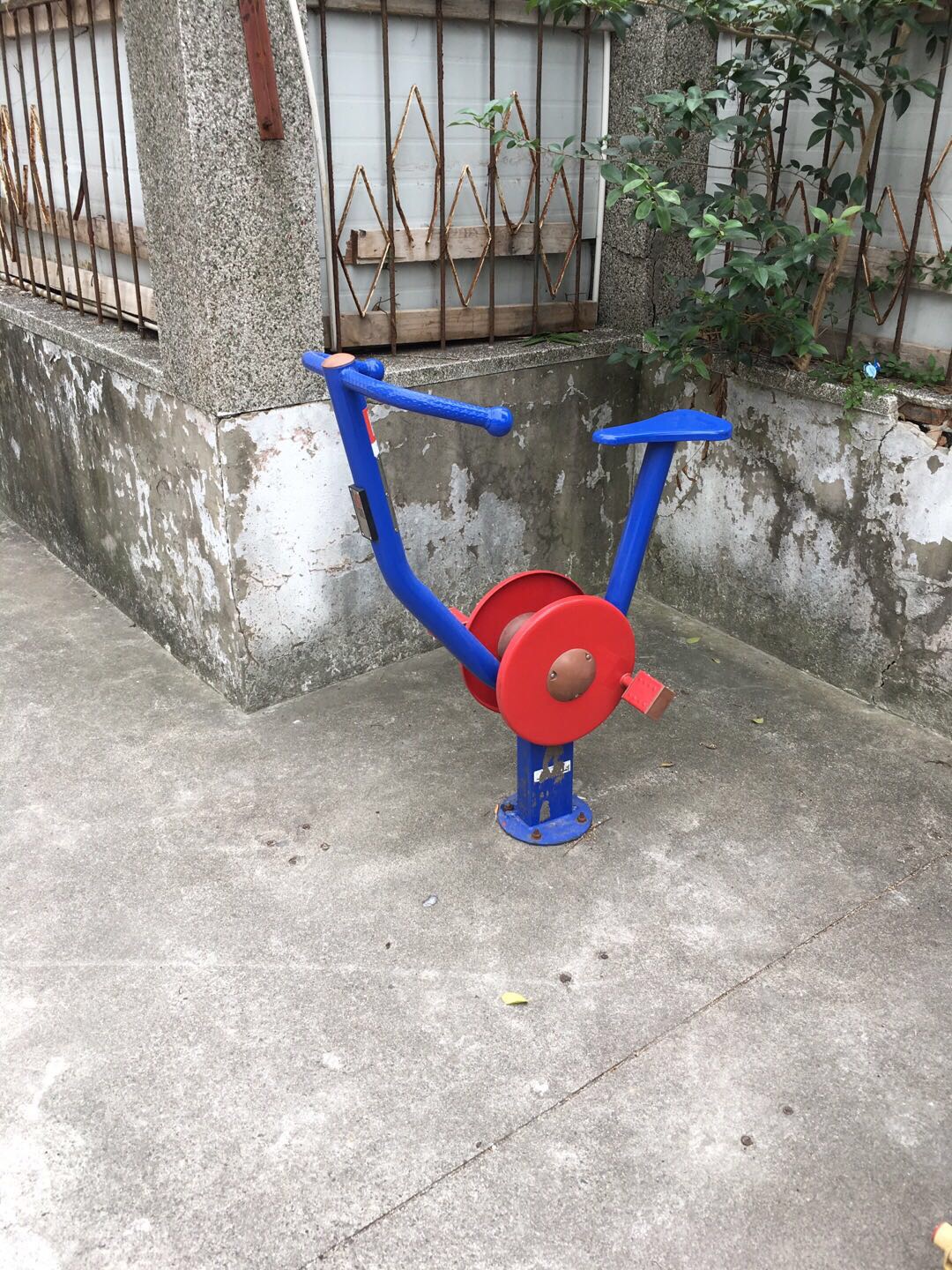 直立健身車