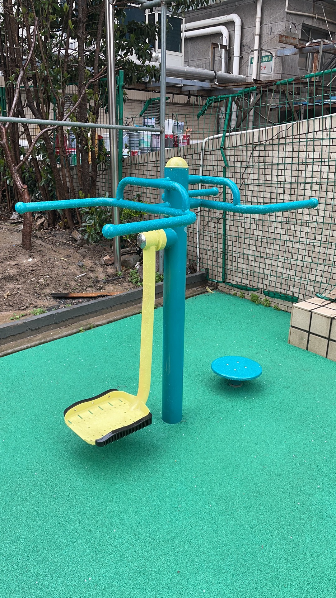 扭腰鐘擺器