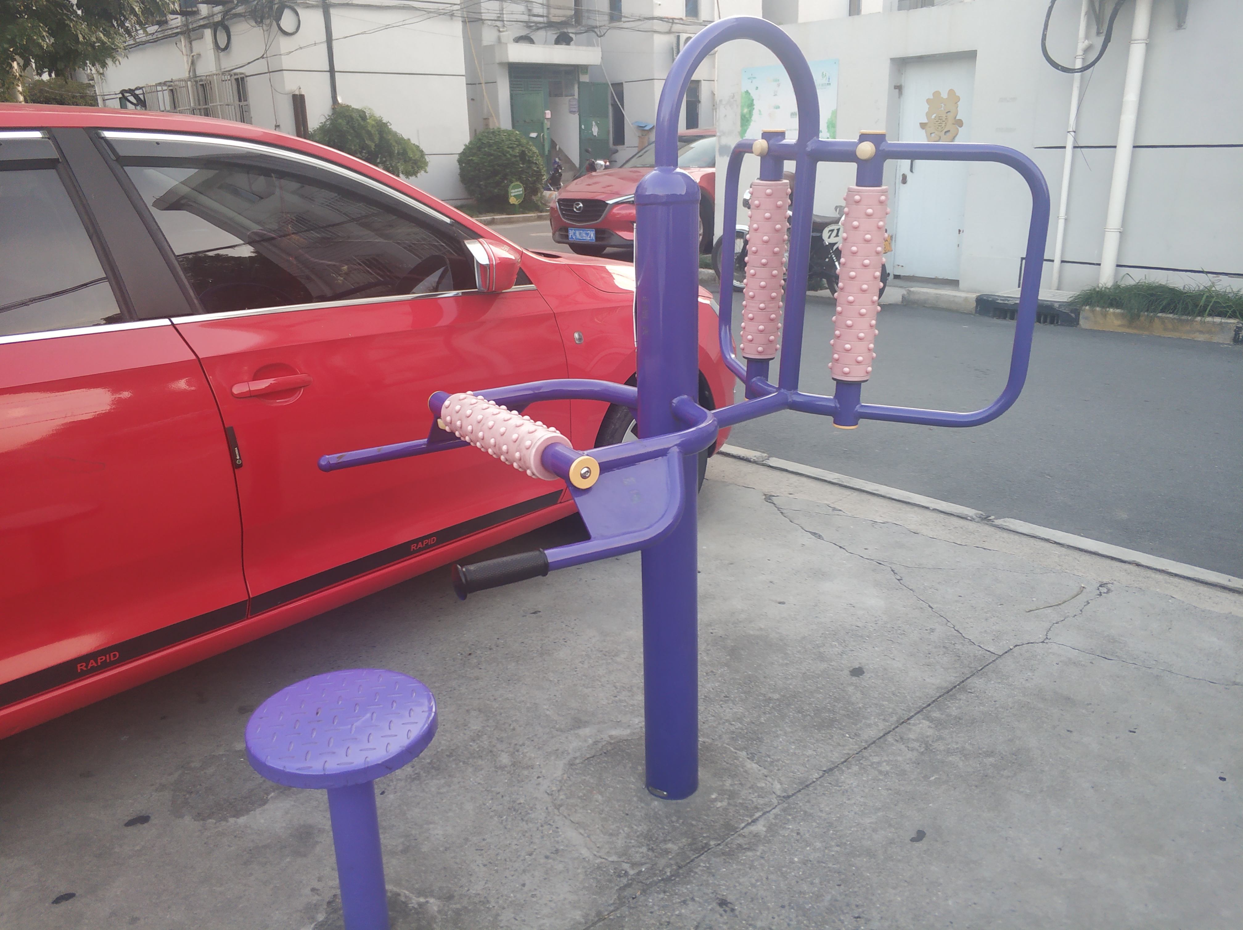 腰背按摩器