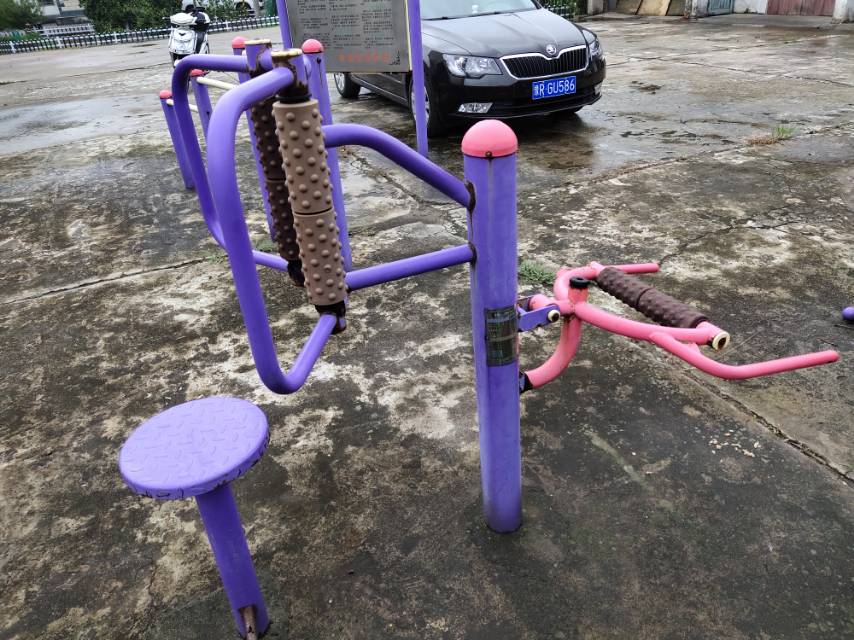 腰背按摩器