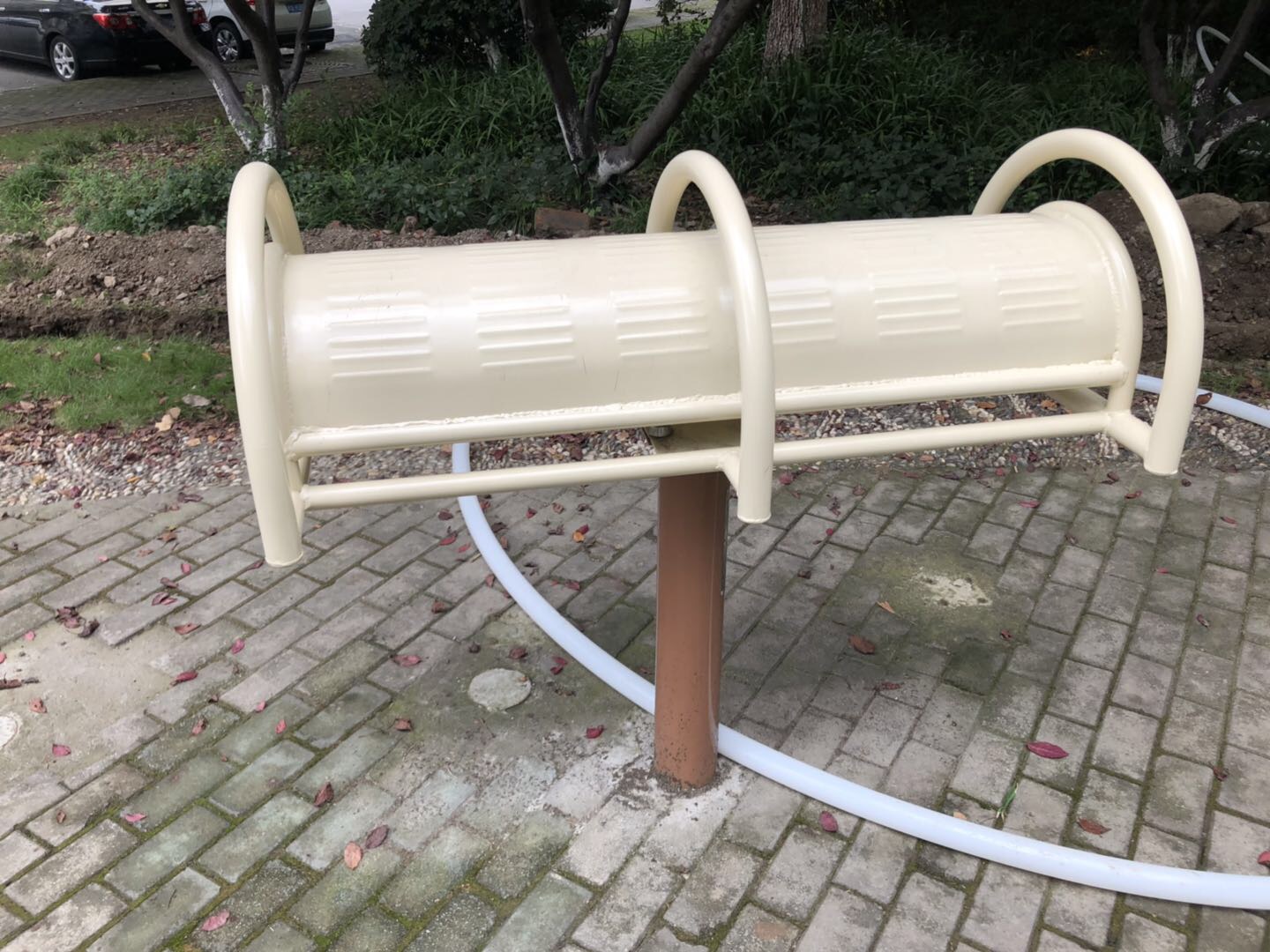 伸腰展背器