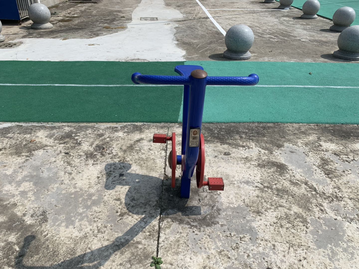 直立健身車