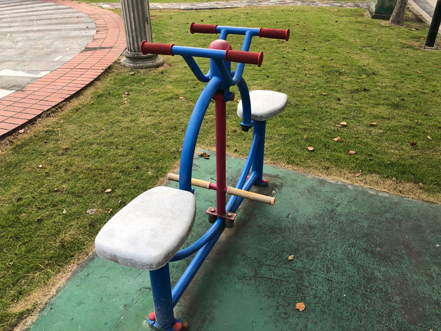 下肢鍛煉器