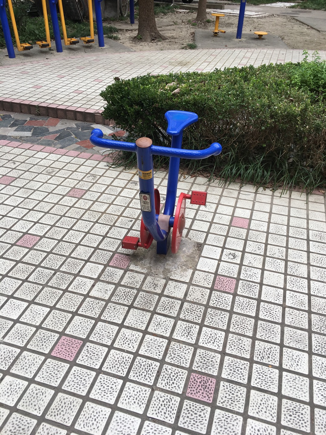 直立健身車