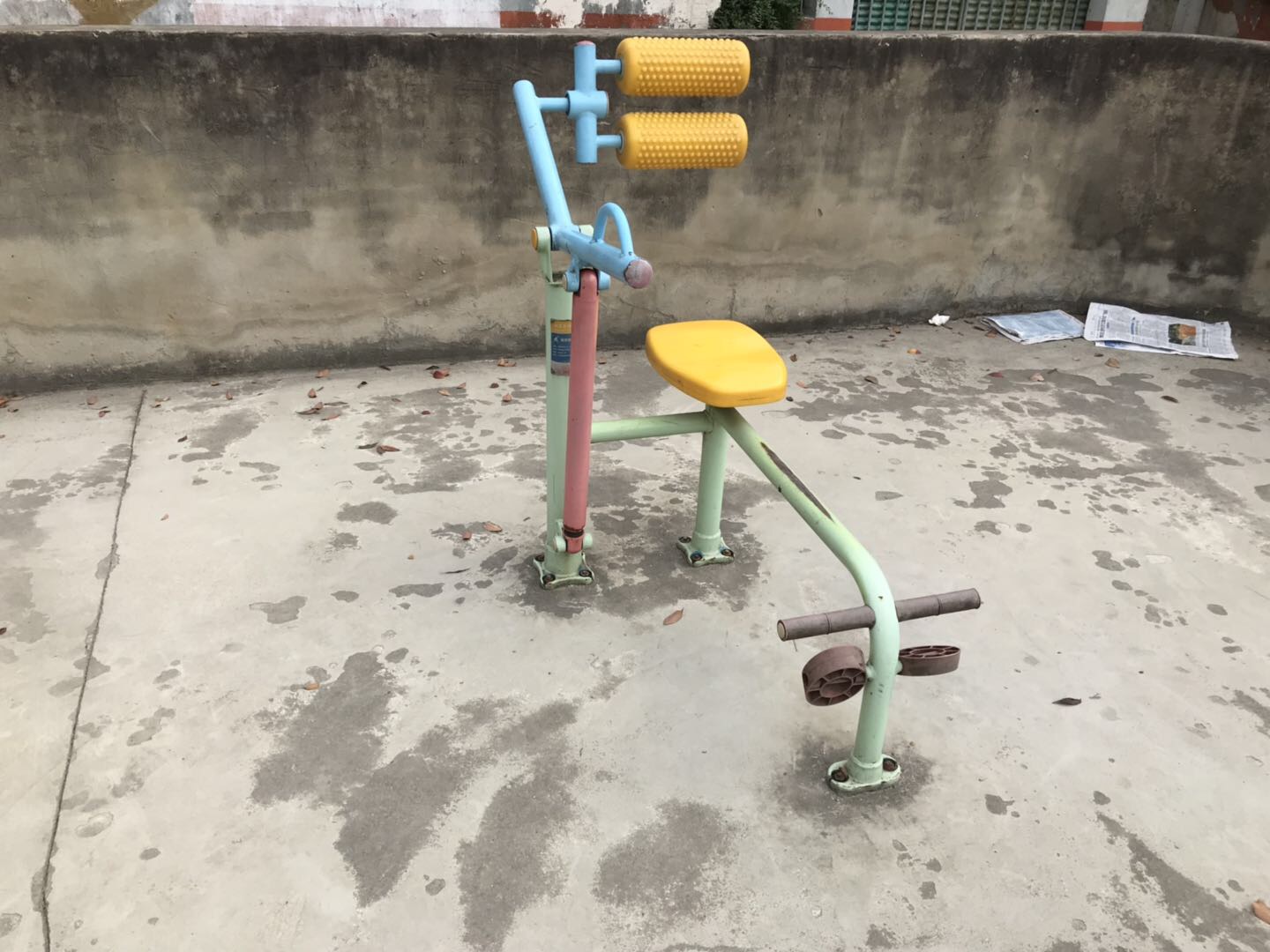 腹背鍛煉器
