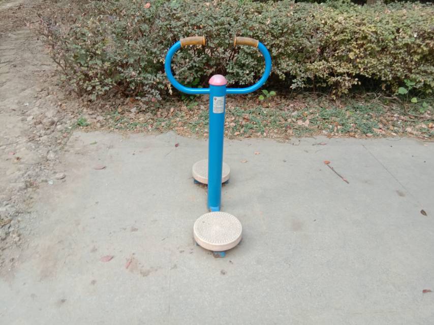 扭腰器