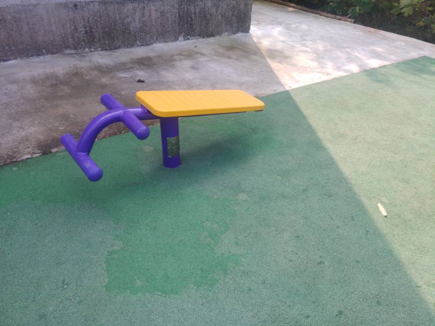 單人腹肌板