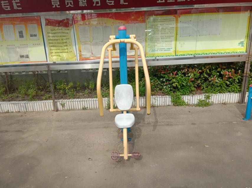 自重推胸器
