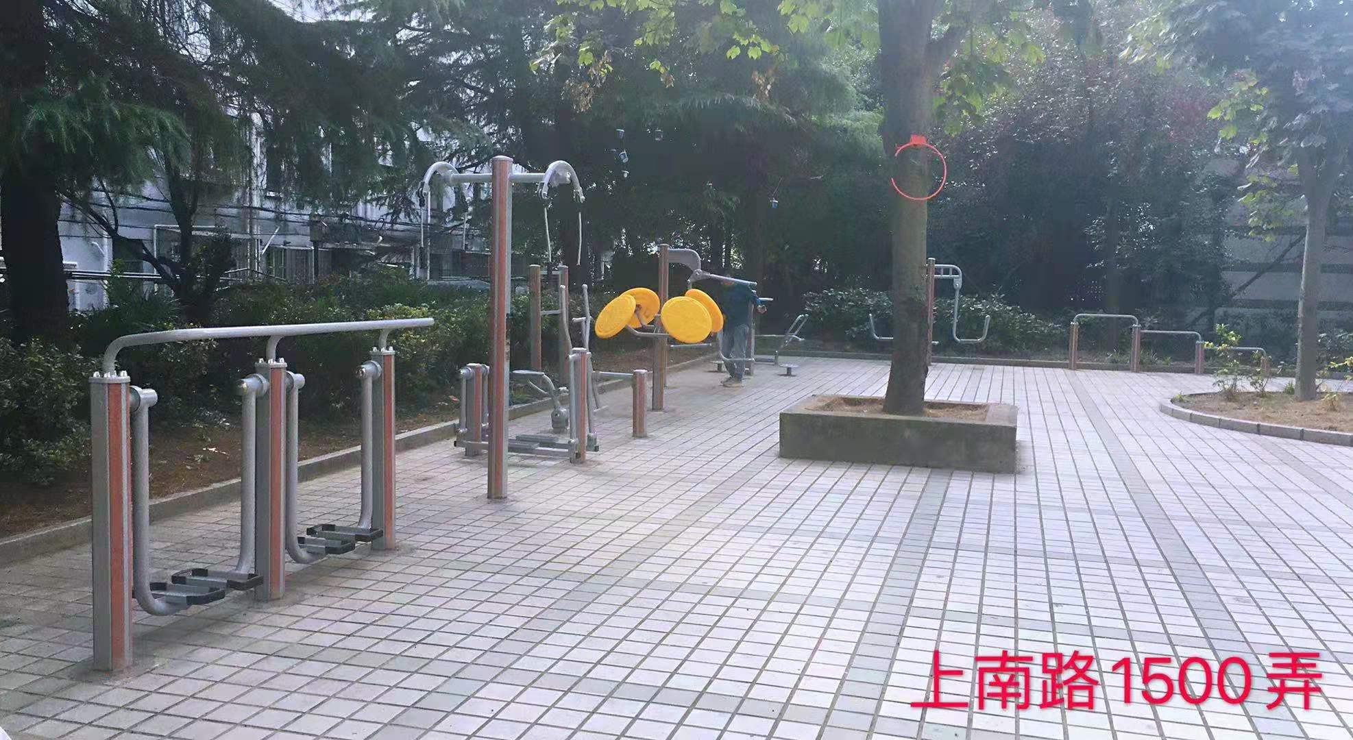 德州一社區(qū)健身點