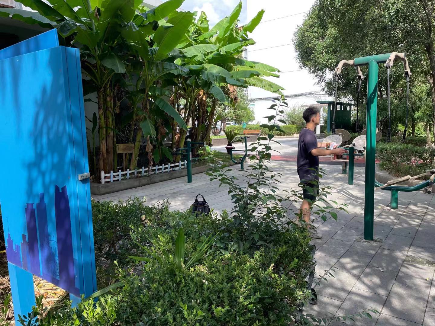 靜安區(qū)彭浦鎮(zhèn)幸福一村居委健身點(diǎn)（場中路2600弄二）