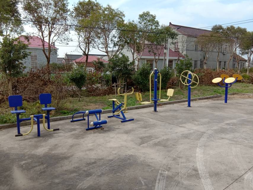 崇明區(qū)中興鎮(zhèn)汲浜大公15隊健身點
