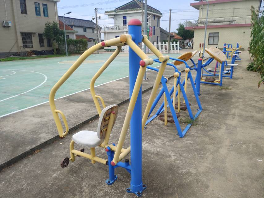 自重推胸器