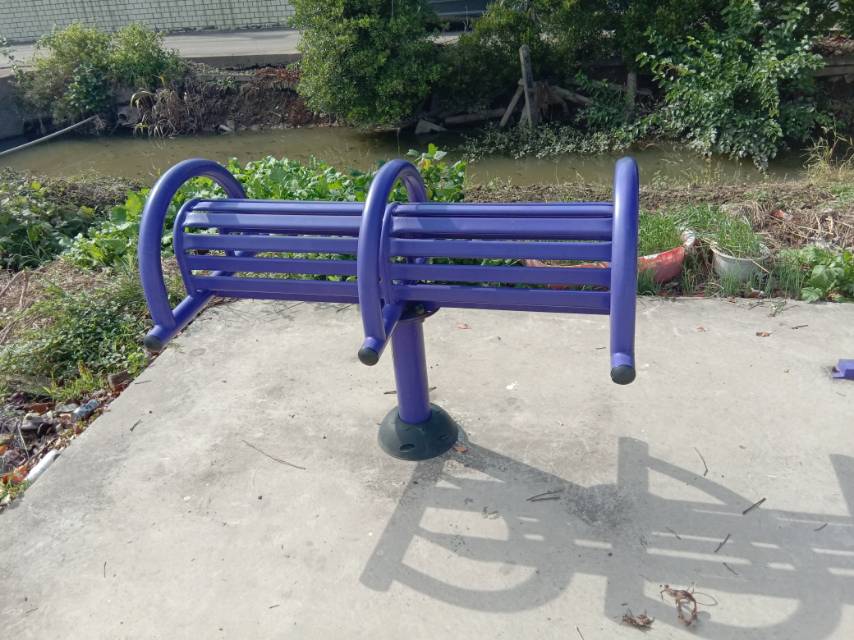 腰背伸展器