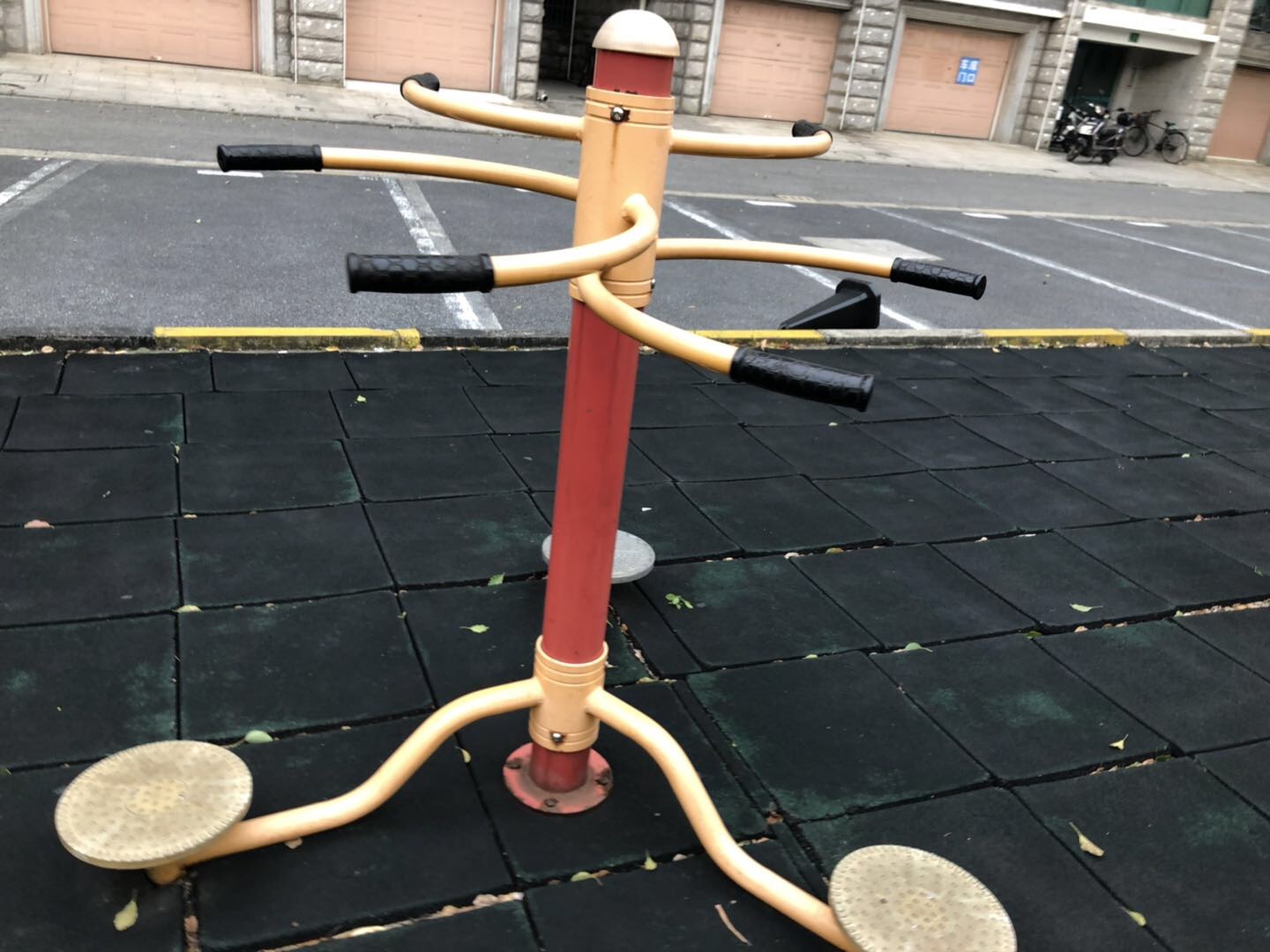 扭腰器