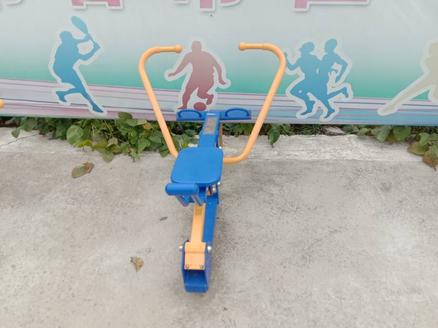 劃船器