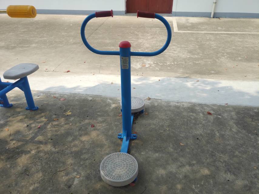 扭腰器