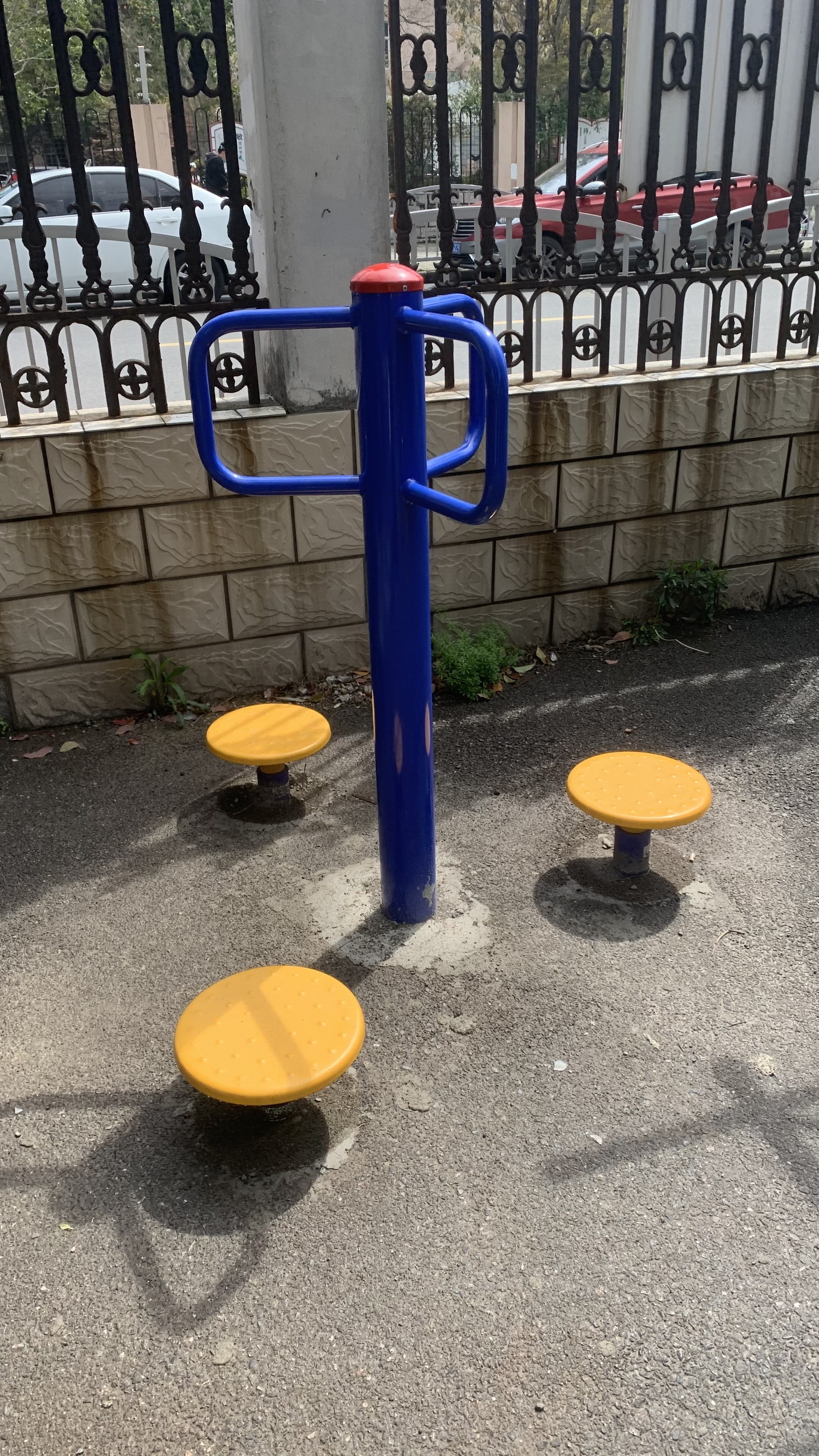 三位扭腰器