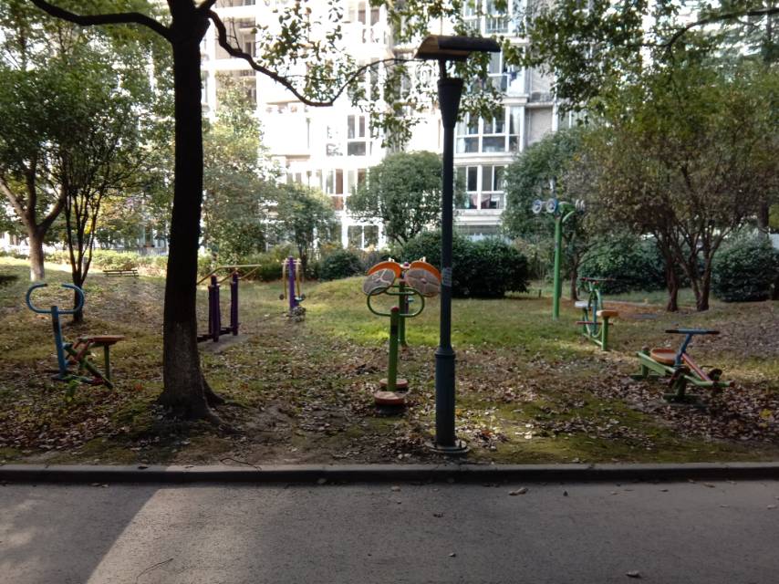 香花居委市民益智健身點1