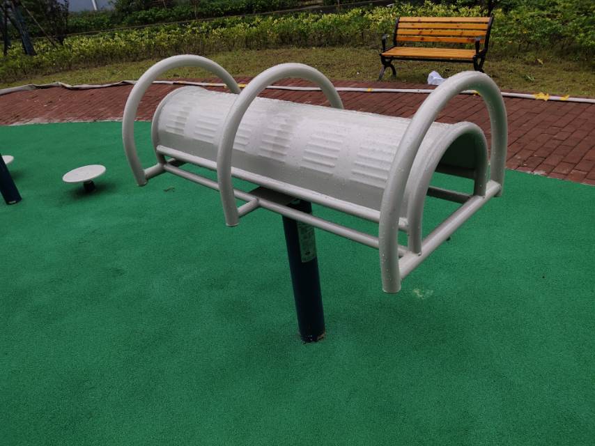 伸腰展背器