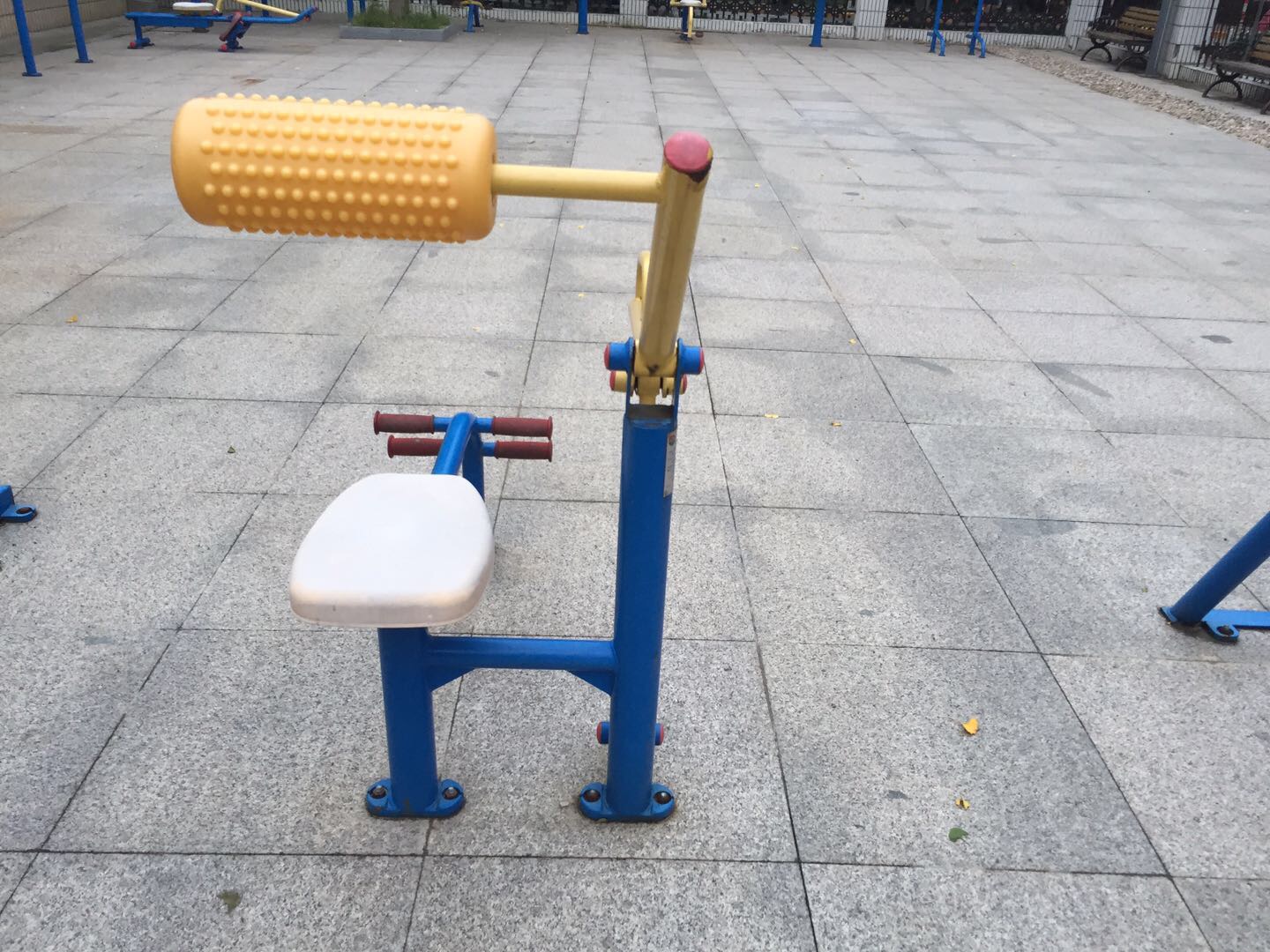 腹背鍛煉器