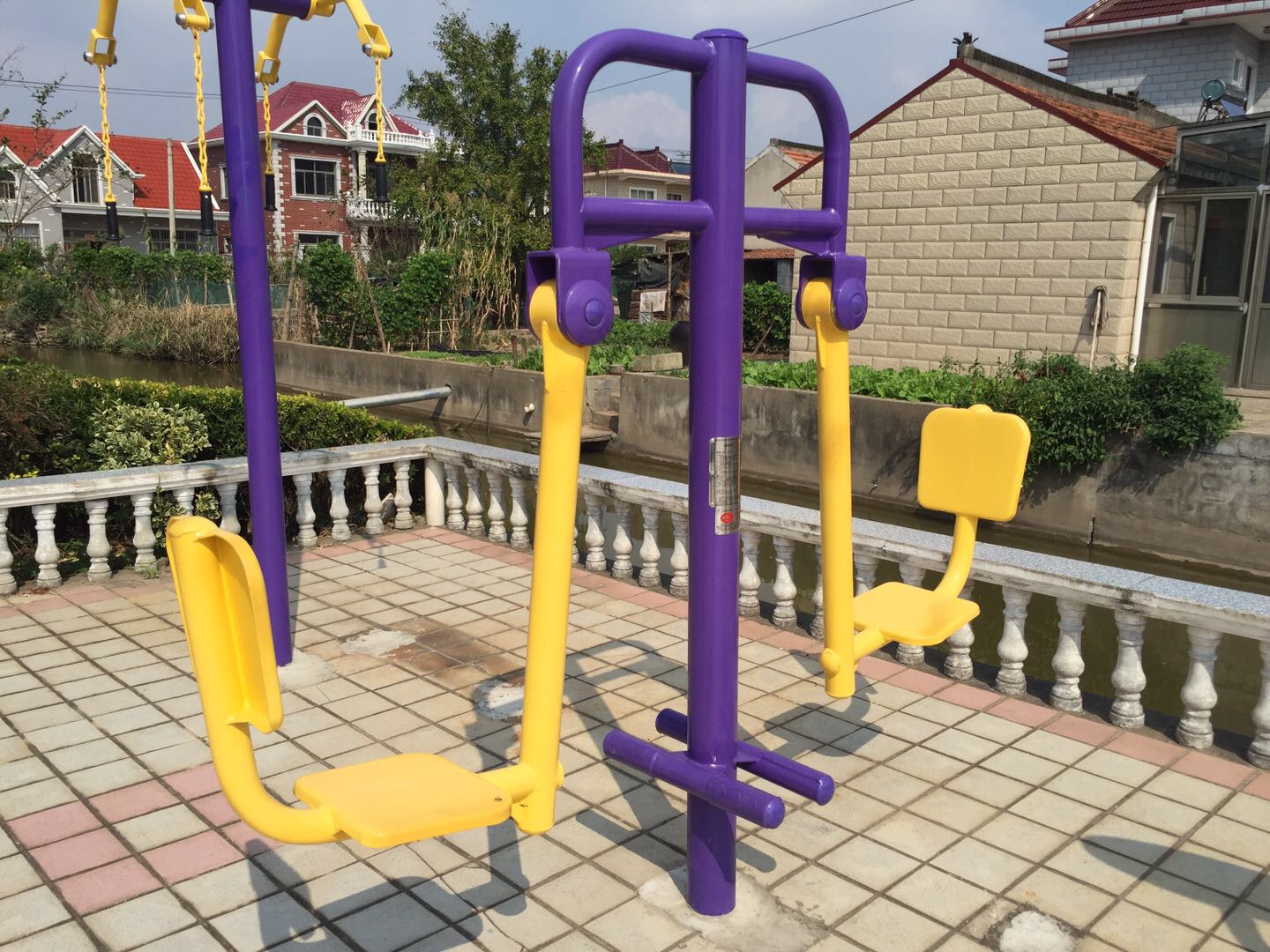 雙位蹬力器